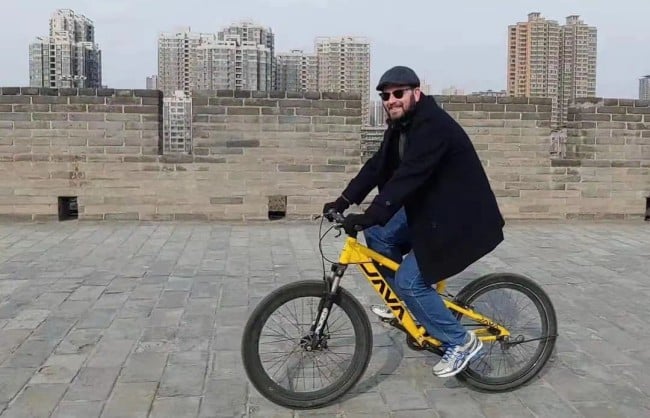 Cycle on the Ancient City Wall